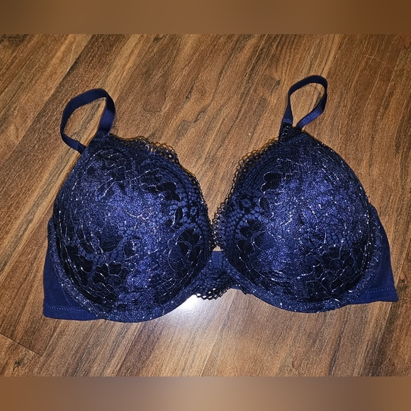 La Senza C36 Bras - Picture 5 of 10